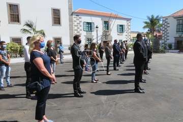 Telde guarda un emotivo minuto de silencio por las víctimas del Covid-19 (Foto TA)